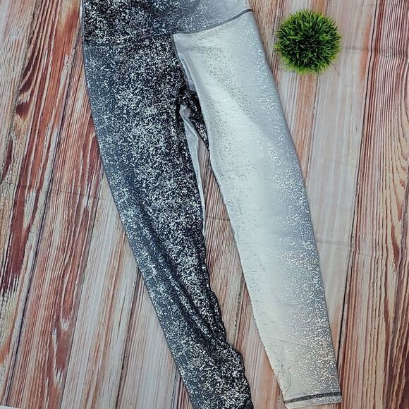 METALLIC Splatter Leggings - Picture 7 of 9